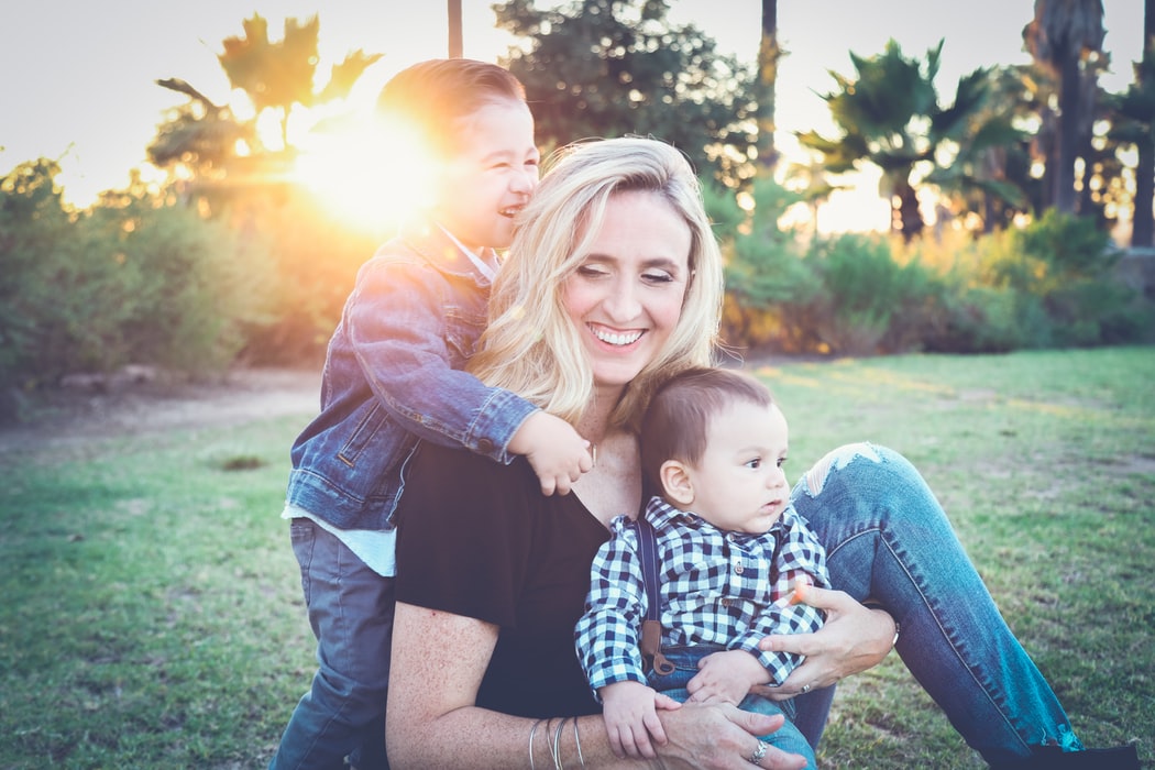 nz-ece-teacher-playing-with-children